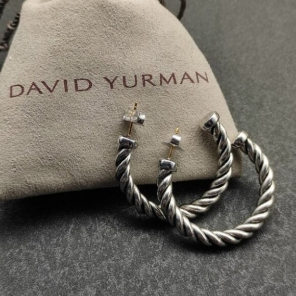 Elegant David Yurman Hoop Earrings - Picture 2 of 4